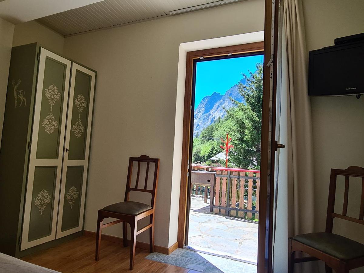 Hotel Dente Del Gigante Courmayeur Eksteriør bilde