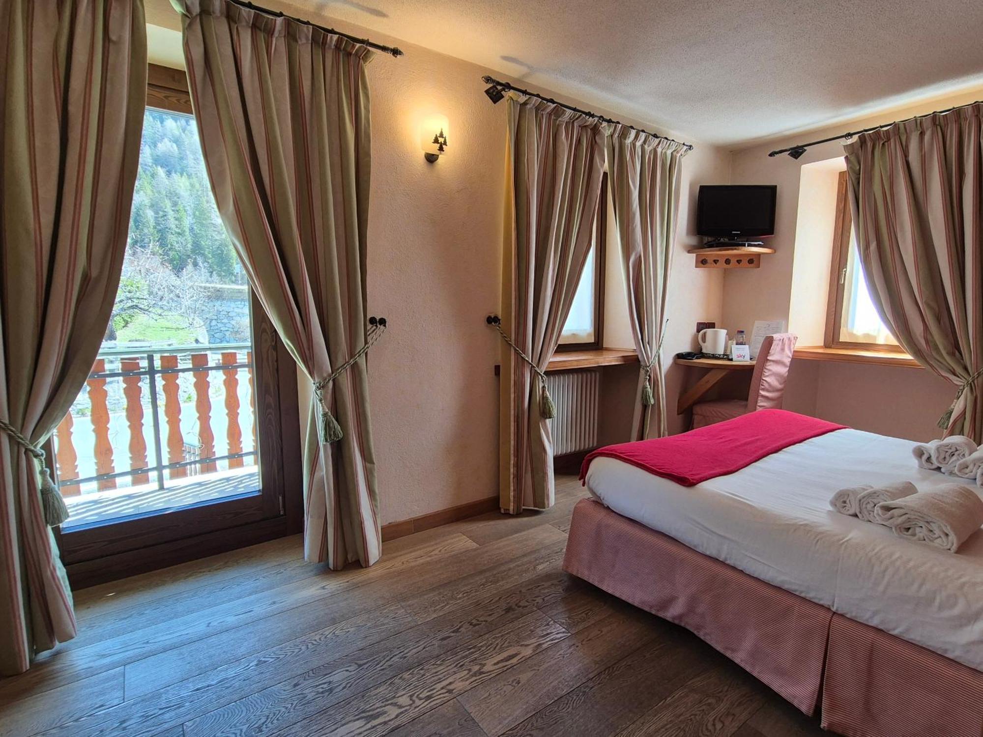 Hotel Dente Del Gigante Courmayeur Eksteriør bilde